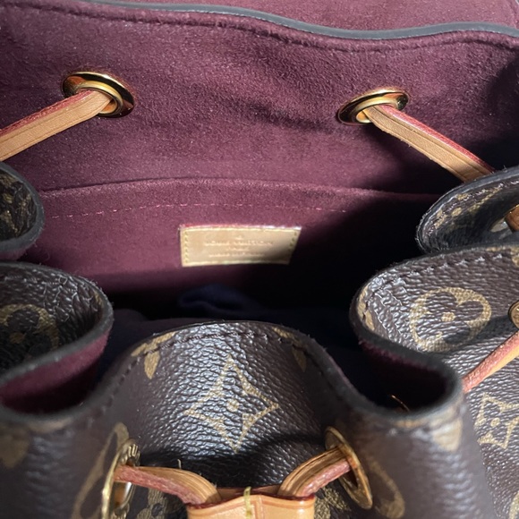 Louis Vuitton backpack - Picture 2 of 11